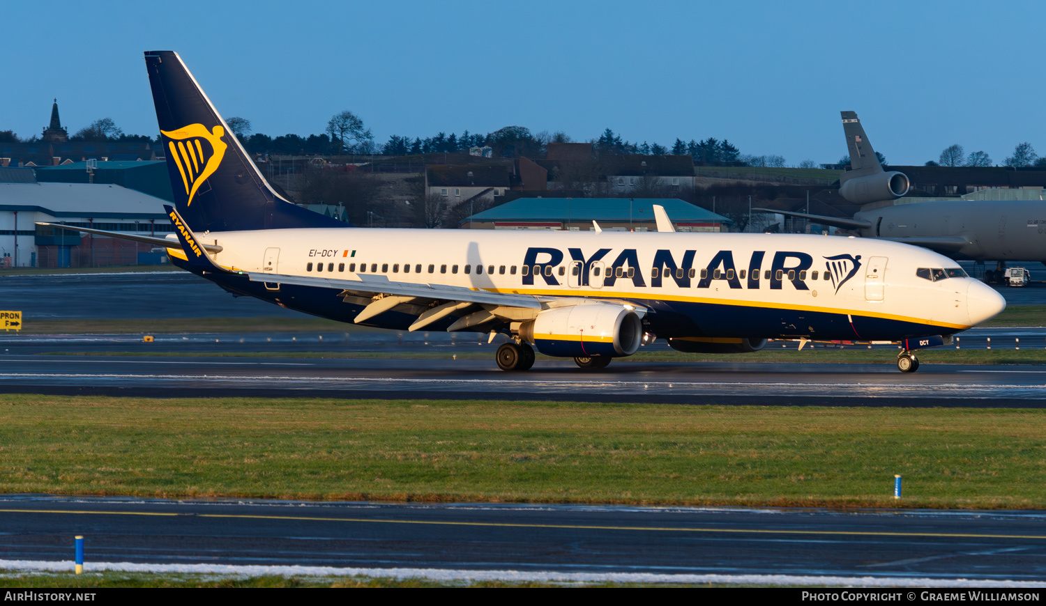 Aircraft Photo of EI-DCY | Boeing 737-8AS | Ryanair | AirHistory.net #626255