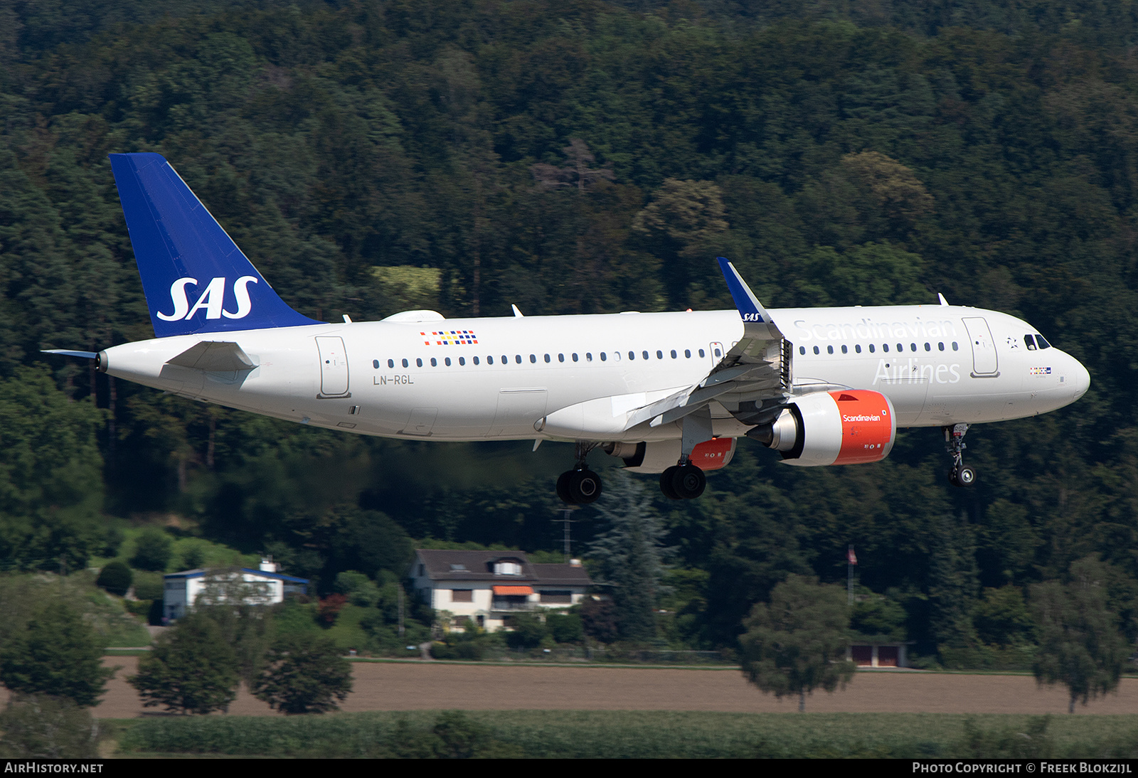 Aircraft Photo of LN-RGL | Airbus A320-251N | Scandinavian Airlines - SAS | AirHistory.net #626258