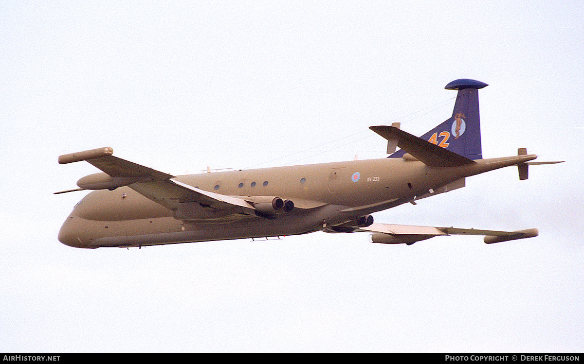 Aircraft Photo of XV233 | Hawker Siddeley Nimrod MR2P | UK - Air Force | AirHistory.net #626274