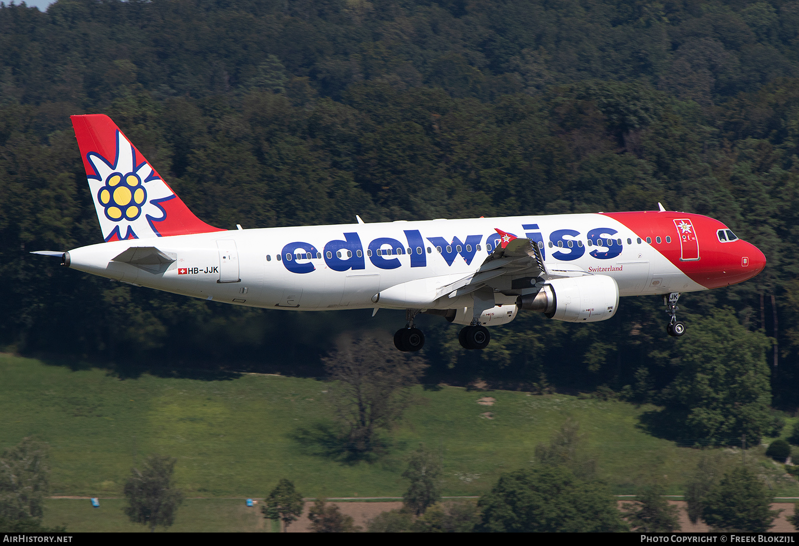 Aircraft Photo of HB-JJK | Airbus A320-214 | Edelweiss Air | AirHistory.net #626357