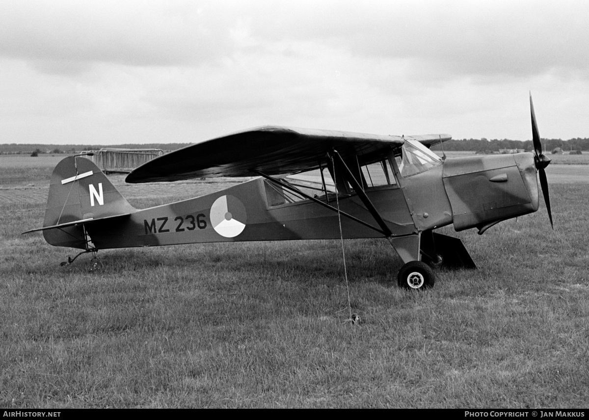 Aircraft Photo of MZ236 | Taylorcraft E Auster Mk3 | Netherlands - Air Force | AirHistory.net #626369