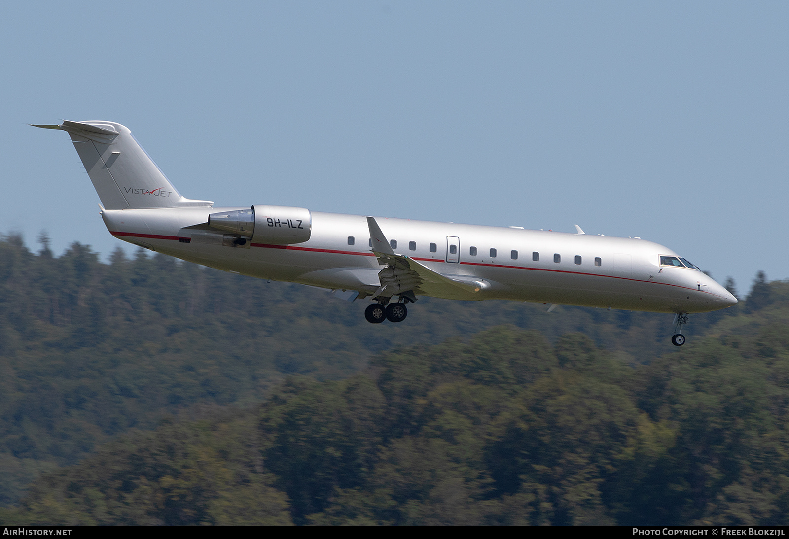 Aircraft Photo of 9H-ILZ | Bombardier Challenger 850 (CRJ-200SE/CL-600-2B19) | VistaJet | AirHistory.net #626388