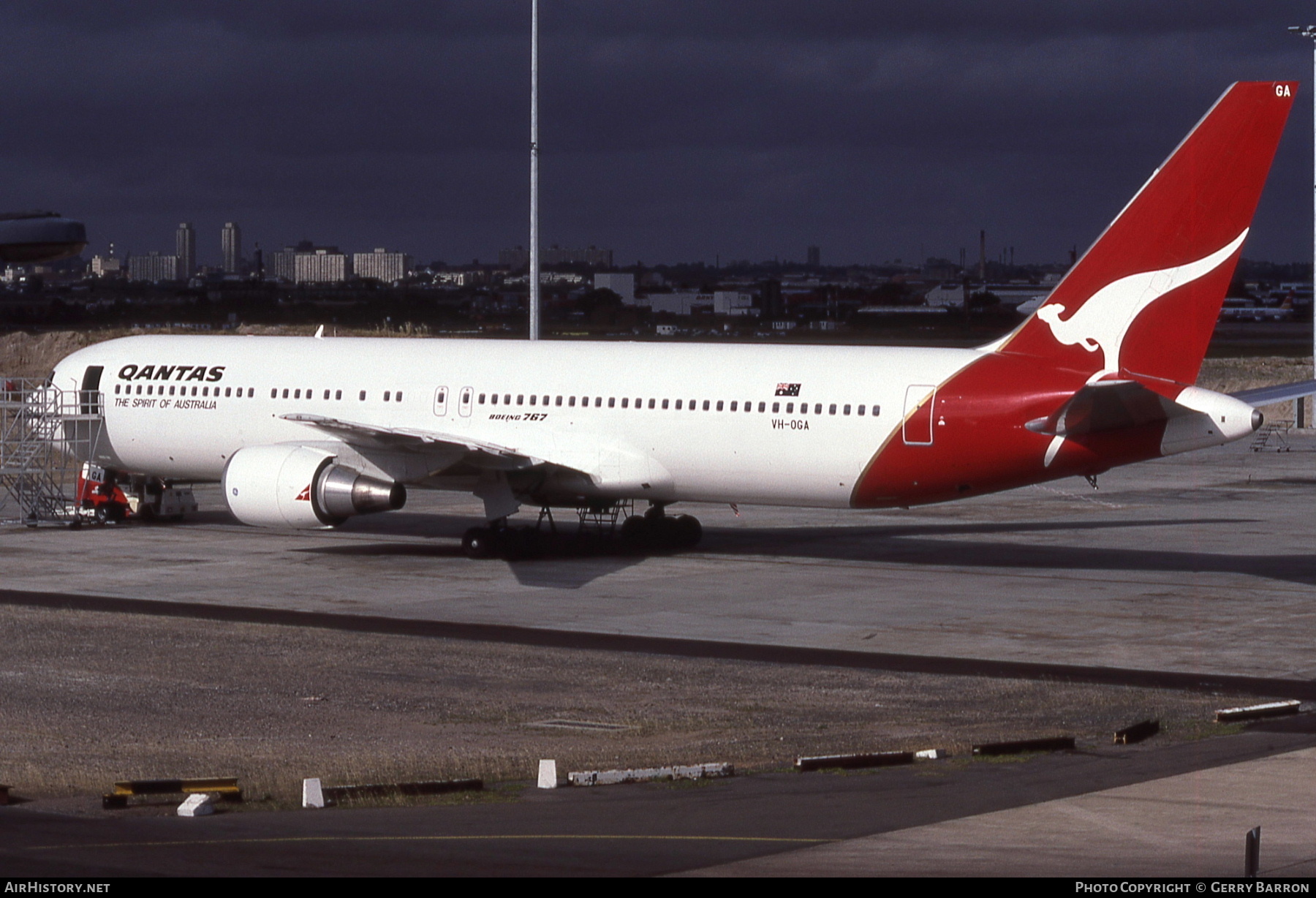 Aircraft Photo of VH-OGA | Boeing 767-338/ER | Qantas | AirHistory.net #626409