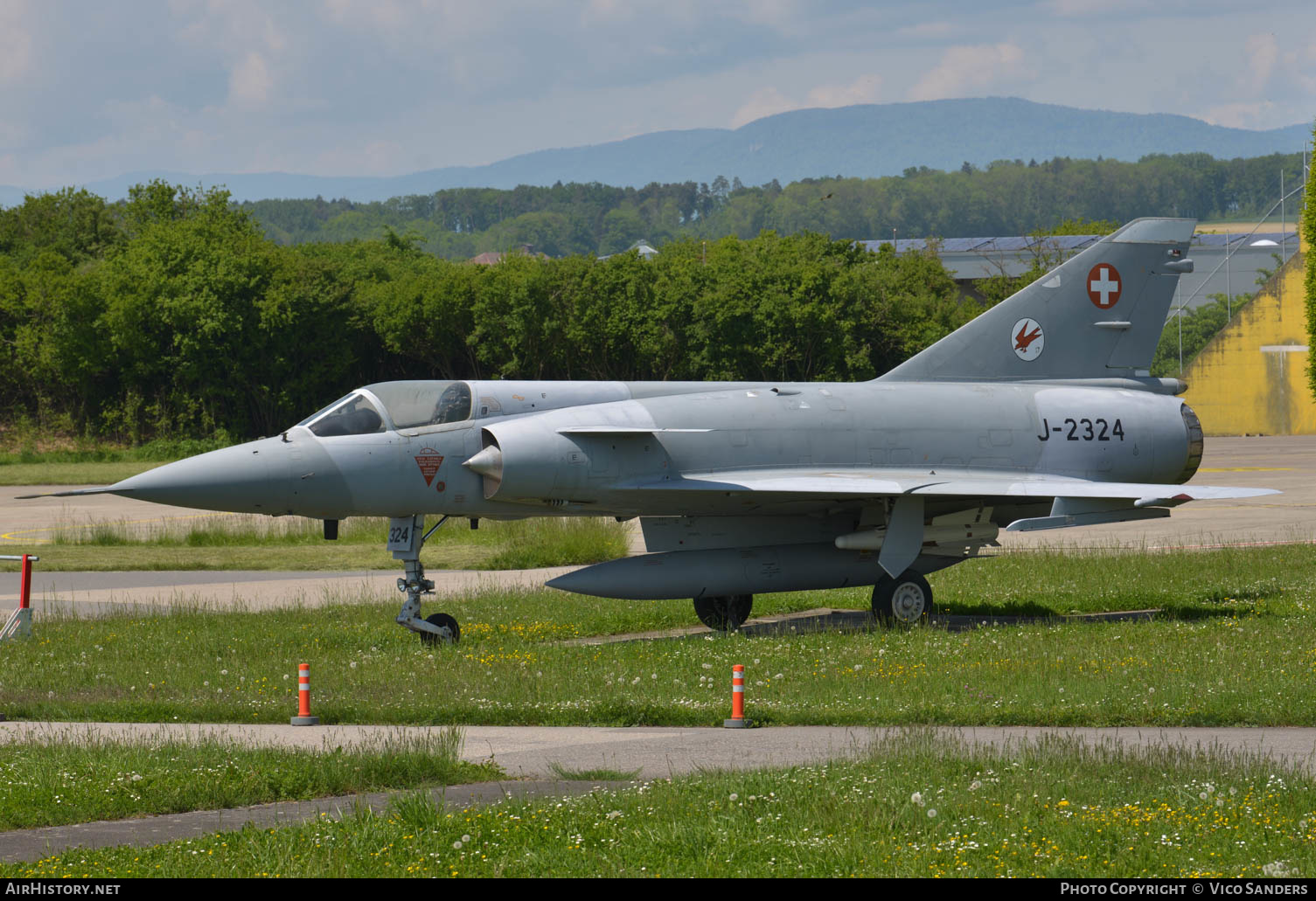 Aircraft Photo of J-2324 | Dassault Mirage IIIS | Switzerland - Air Force | AirHistory.net #626428