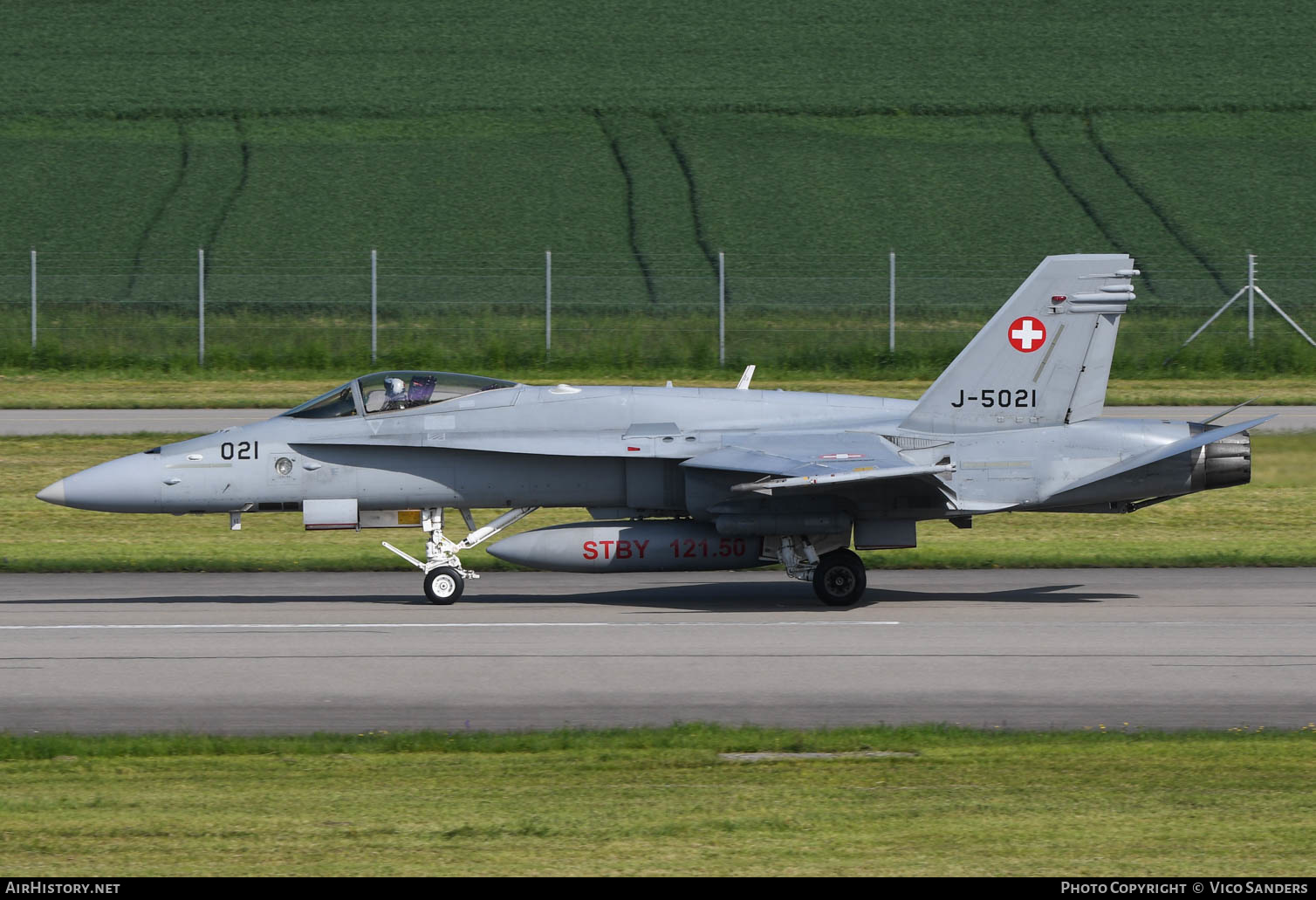 Aircraft Photo of J-5021 | McDonnell Douglas F/A-18C Hornet | Switzerland - Air Force | AirHistory.net #626483