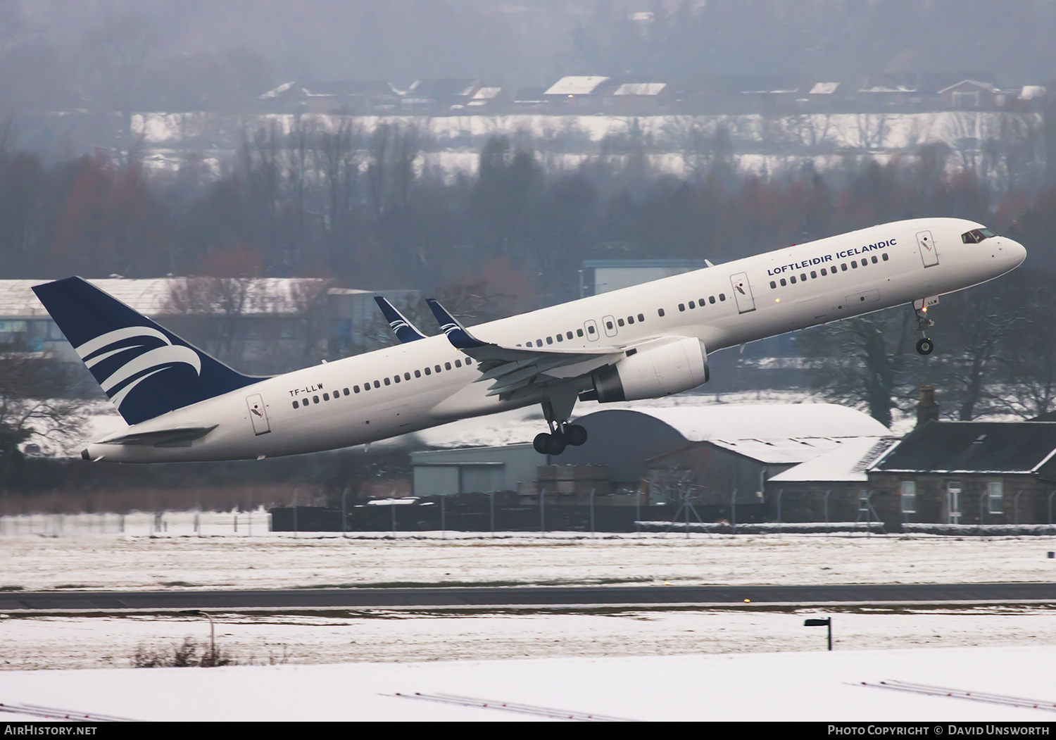 Aircraft Photo of TF-LLW | Boeing 757-223 | Loftleidir Icelandic | AirHistory.net #626520