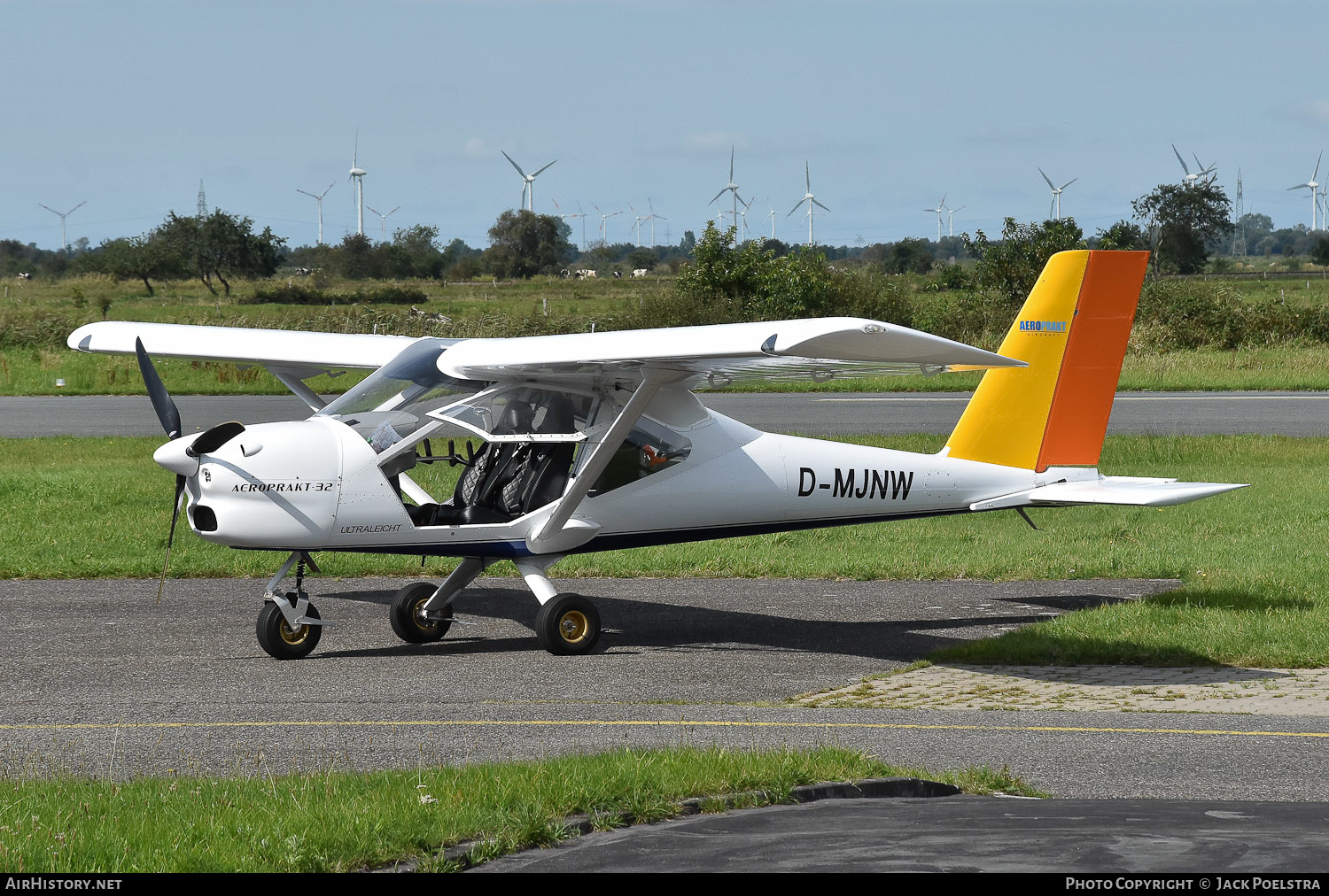 Aircraft Photo of D-MJNW | Aeroprakt A-32 Vixxen | AirHistory.net #626647