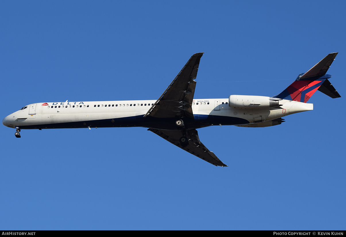 Aircraft Photo of N962DL | McDonnell Douglas MD-88 | Delta Air Lines | AirHistory.net #626723