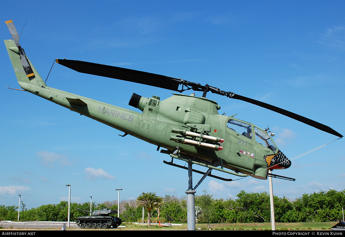 Aircraft Photo of 68-17023 / 8-17023 | Bell AH-1F Cobra (209) | USA - Marines | AirHistory.net #626736