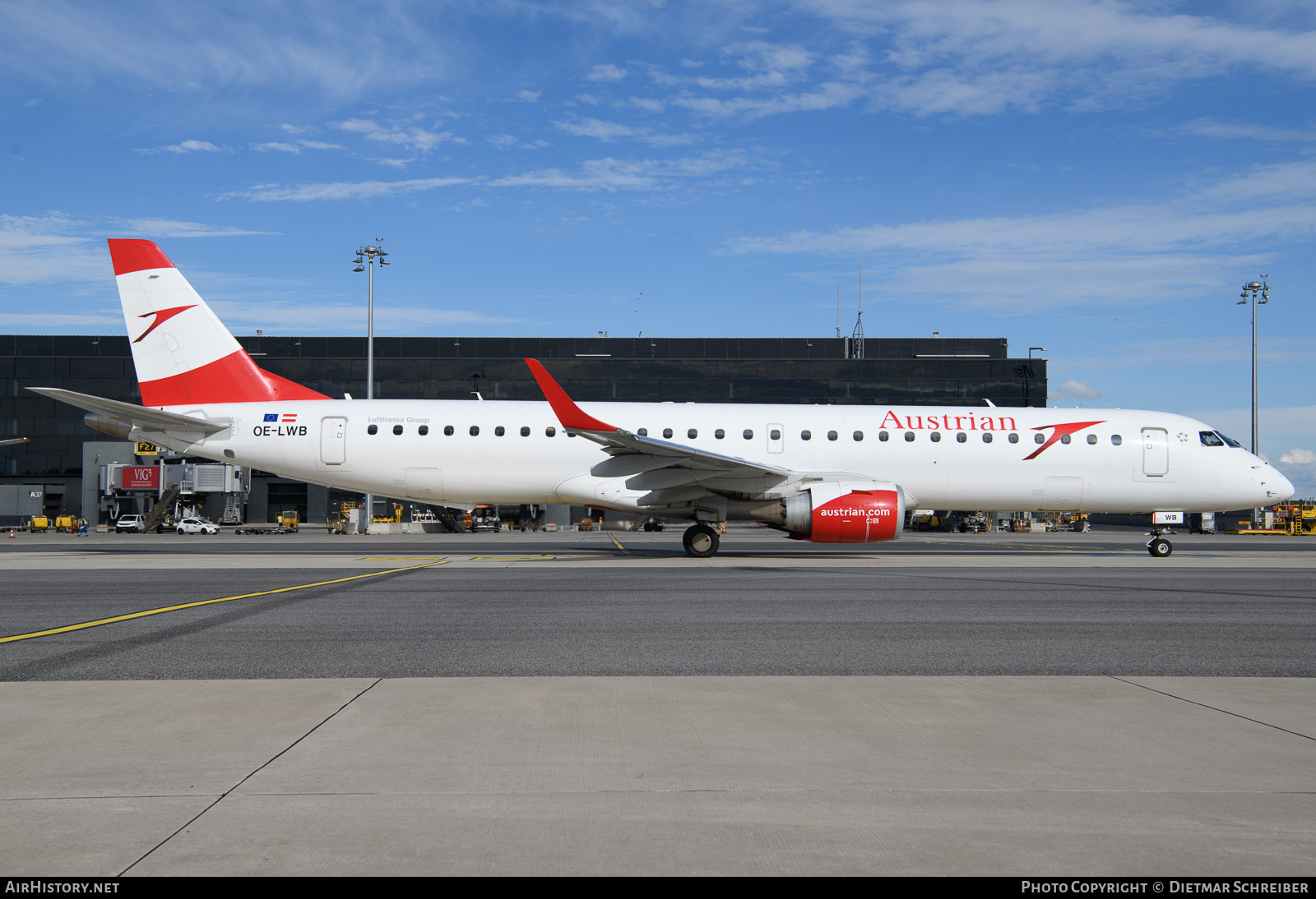 Aircraft Photo of OE-LWB | Embraer 195LR (ERJ-190-200LR) | Austrian Airlines | AirHistory.net #626766