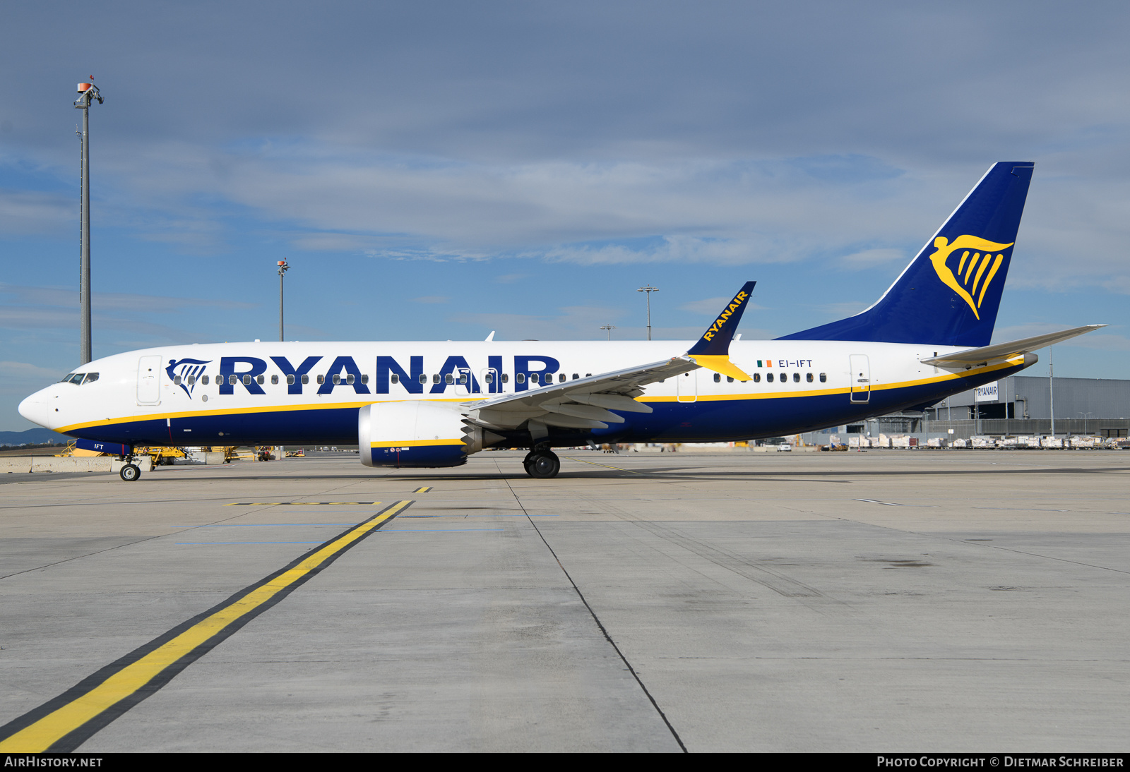 Aircraft Photo of EI-IFT | Boeing 737-8200 Max 200 | Ryanair | AirHistory.net #626830