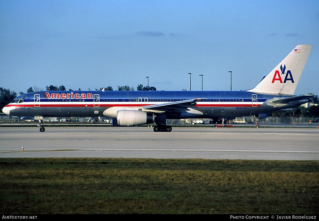Aircraft Photo of N644AA | Boeing 757-223 | AirHistory.net #626873