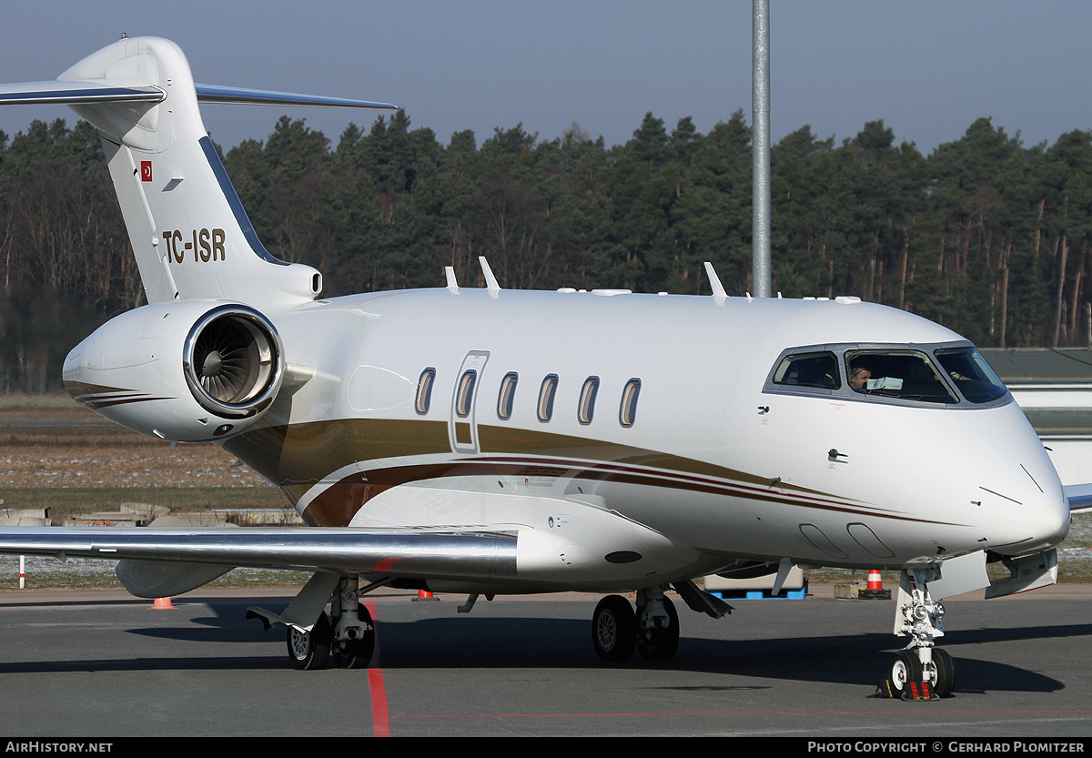 Aircraft Photo of TC-ISR | Bombardier Challenger 300 (BD-100-1A10) | AirHistory.net #626933