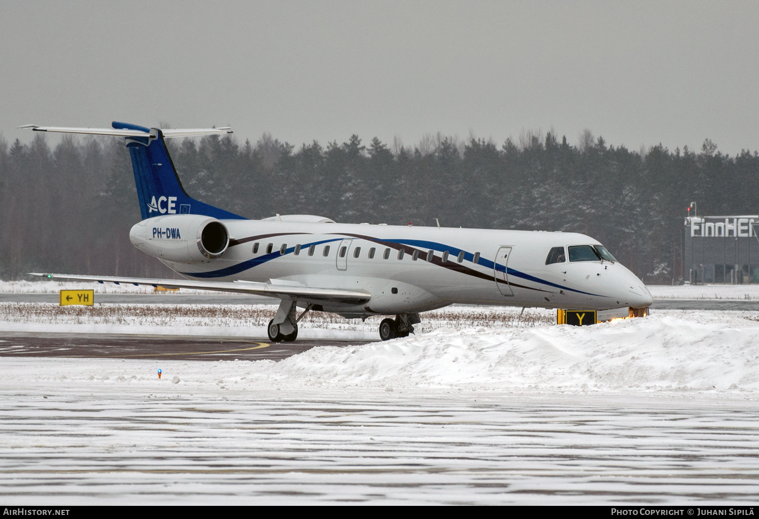 Aircraft Photo of PH-DWA | Embraer ERJ-145LR (EMB-145LR) | ACE - Air Charters Europe | AirHistory.net #626945