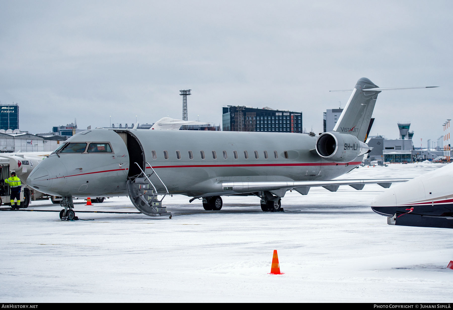 Aircraft Photo of 9H-ILI | Bombardier Challenger 850 (CRJ-200SE/CL-600-2B19) | VistaJet | AirHistory.net #626999