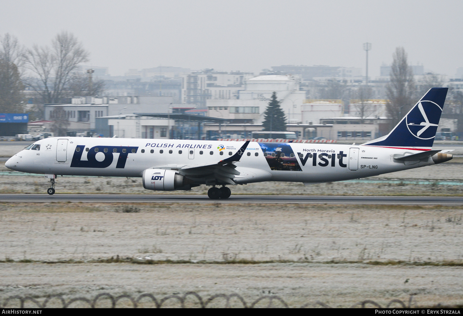 Aircraft Photo of SP-LNG | Embraer 195AR (ERJ-190-200IGW) | LOT Polish Airlines - Polskie Linie Lotnicze | AirHistory.net #627132