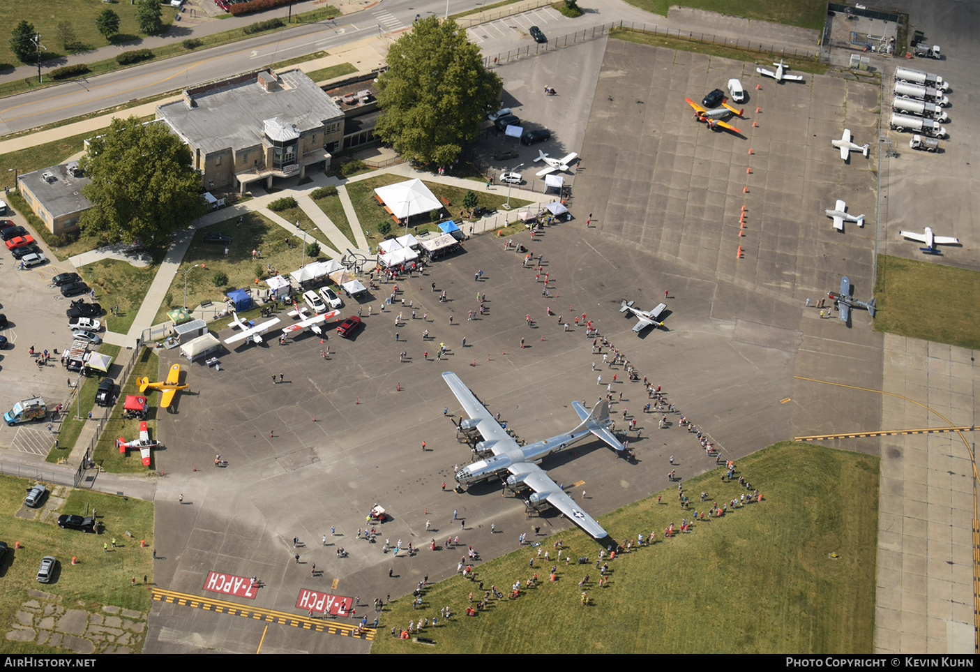 Airport photo of Cincinnati - Municipal / Lunken Field (KLUK / LUK) in Ohio, United States | AirHistory.net #627143