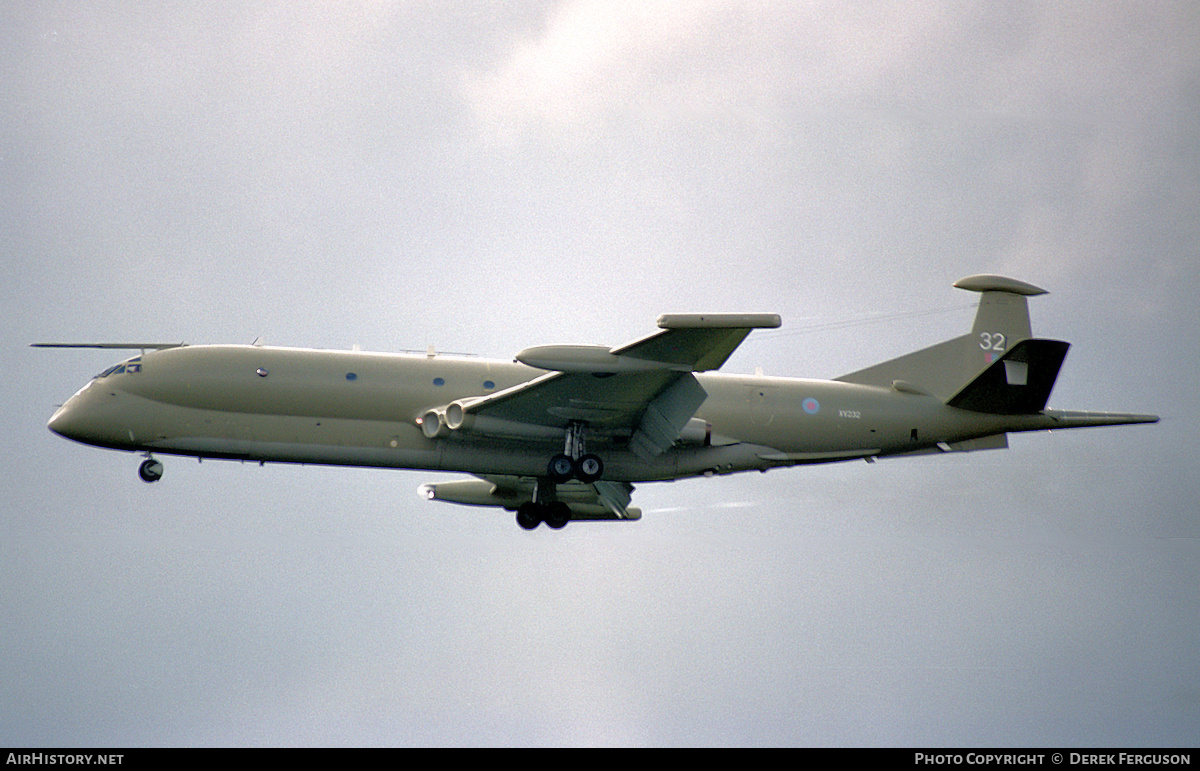Aircraft Photo of XV232 | Hawker Siddeley HS-801 Nimrod MR.2P | UK - Air Force | AirHistory.net #627280