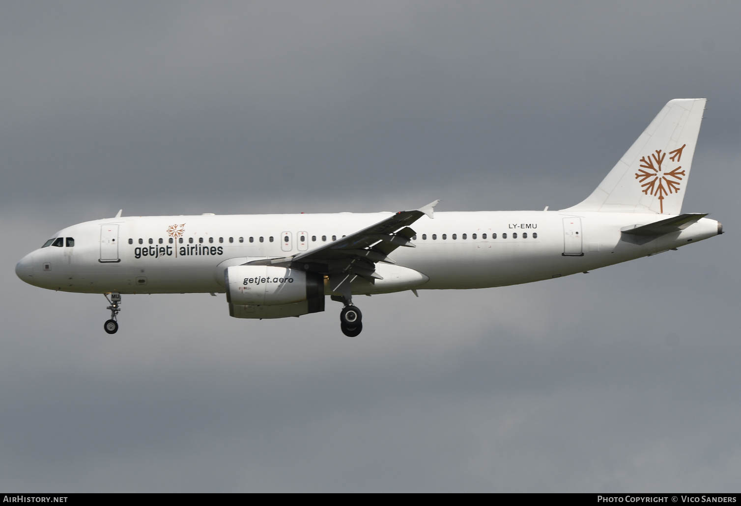Aircraft Photo of LY-EMU | Airbus A320-233 | GetJet Airlines | AirHistory.net #627352