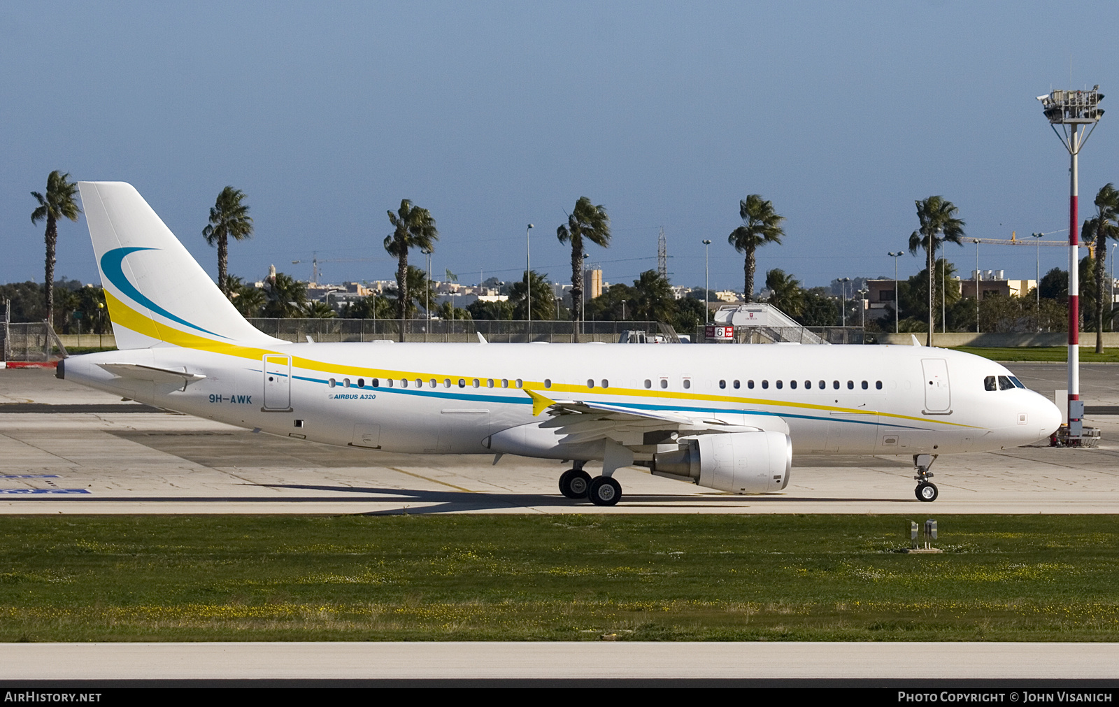 Aircraft Photo of 9H-AWK | Airbus ACJ320 (A320-214/CJ) | AirHistory.net #627416