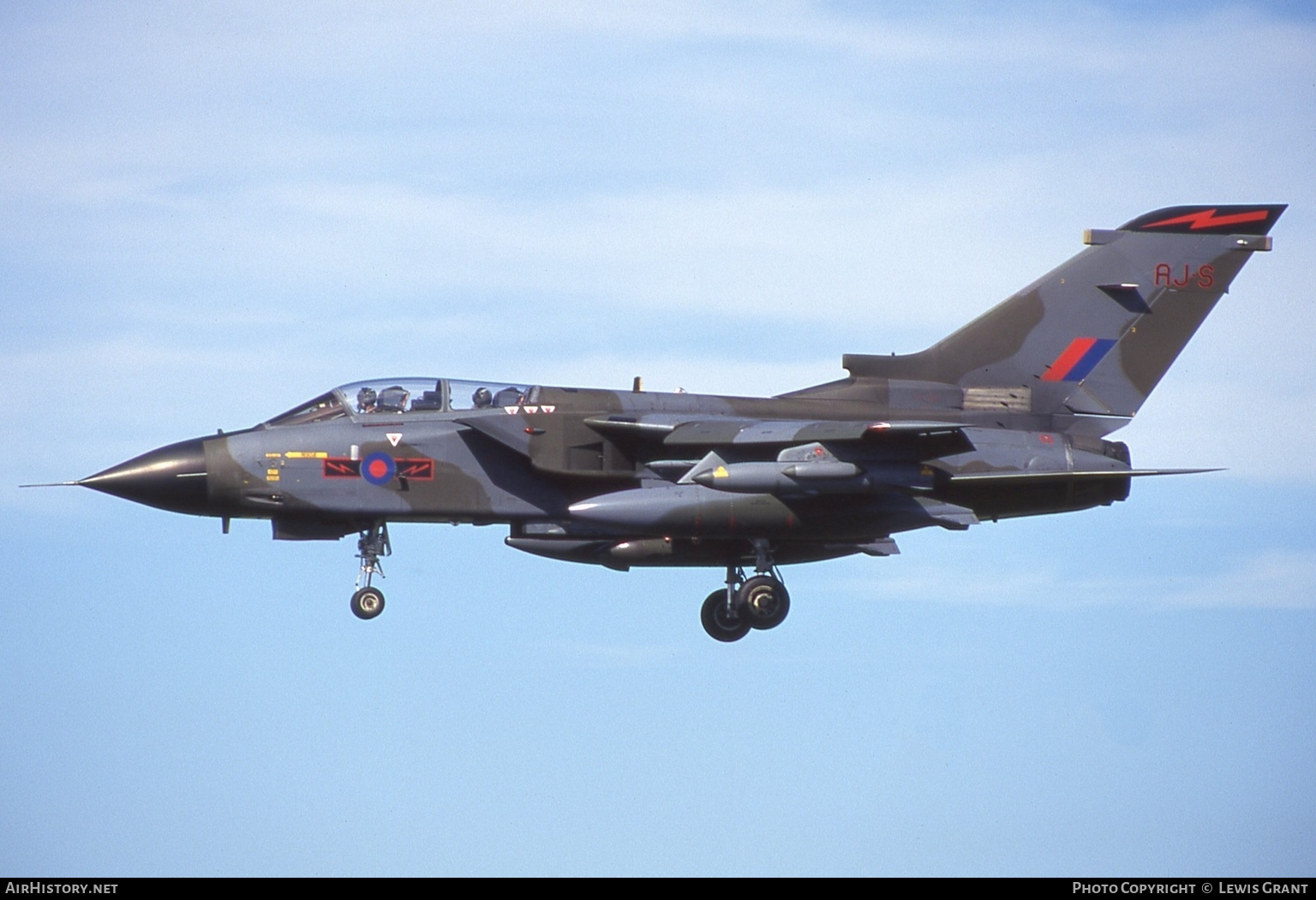 Aircraft Photo of ZA411 | Panavia Tornado GR1 | UK - Air Force | AirHistory.net #627419