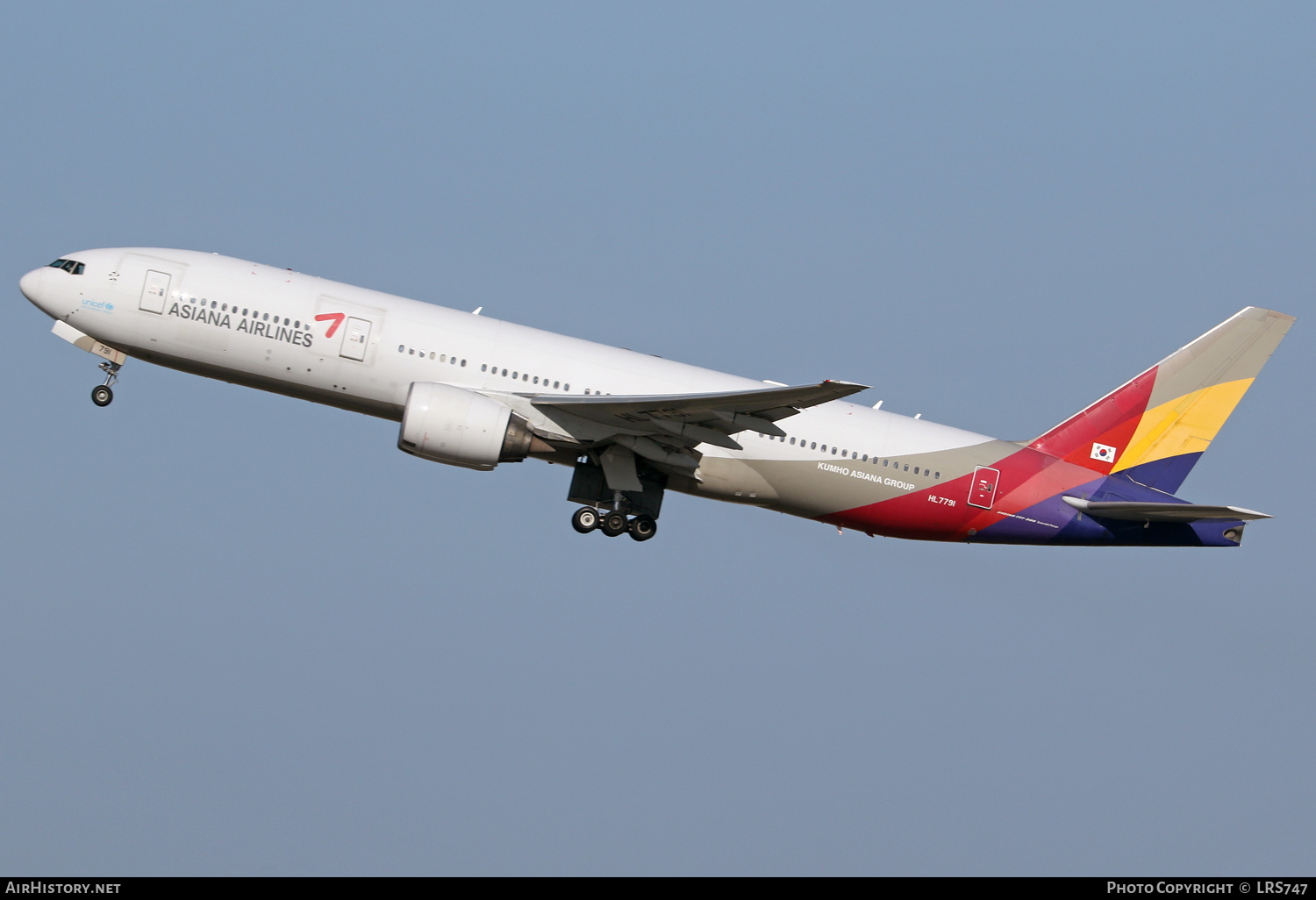 Aircraft Photo of HL7791 | Boeing 777-28E/ER | Asiana Airlines | AirHistory.net #627430