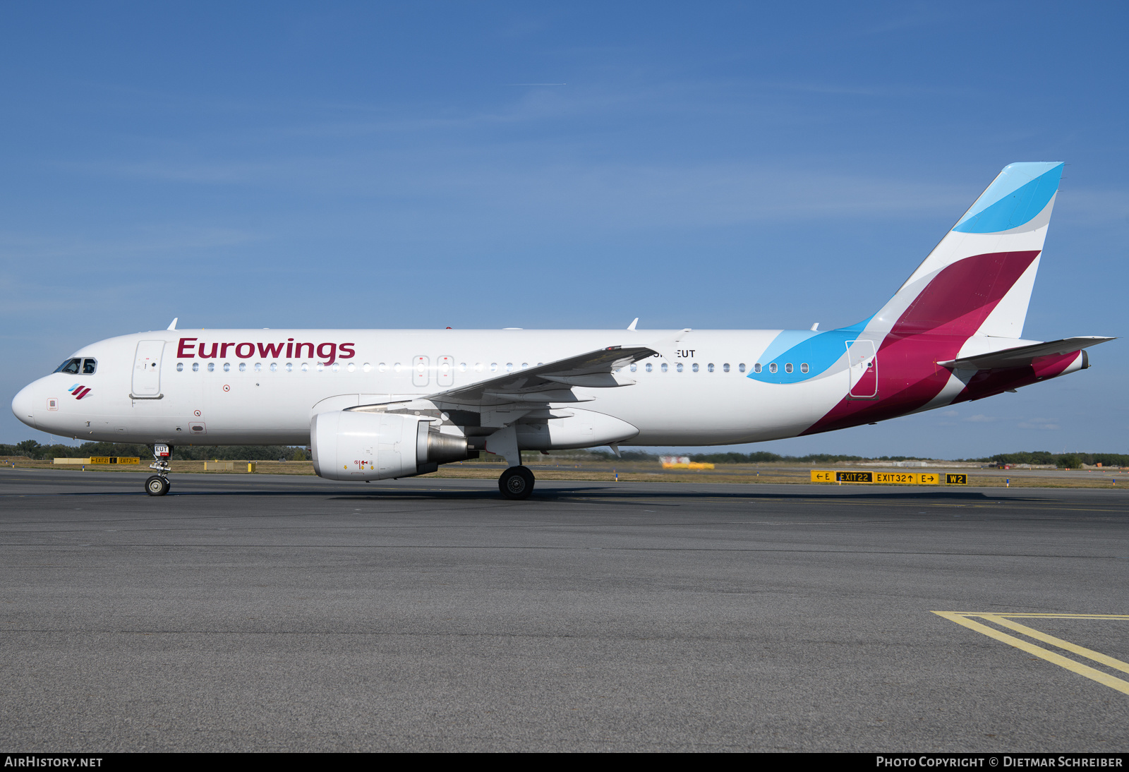 Aircraft Photo of 9H-EUT | Airbus A320-214 | Eurowings | AirHistory.net #627650