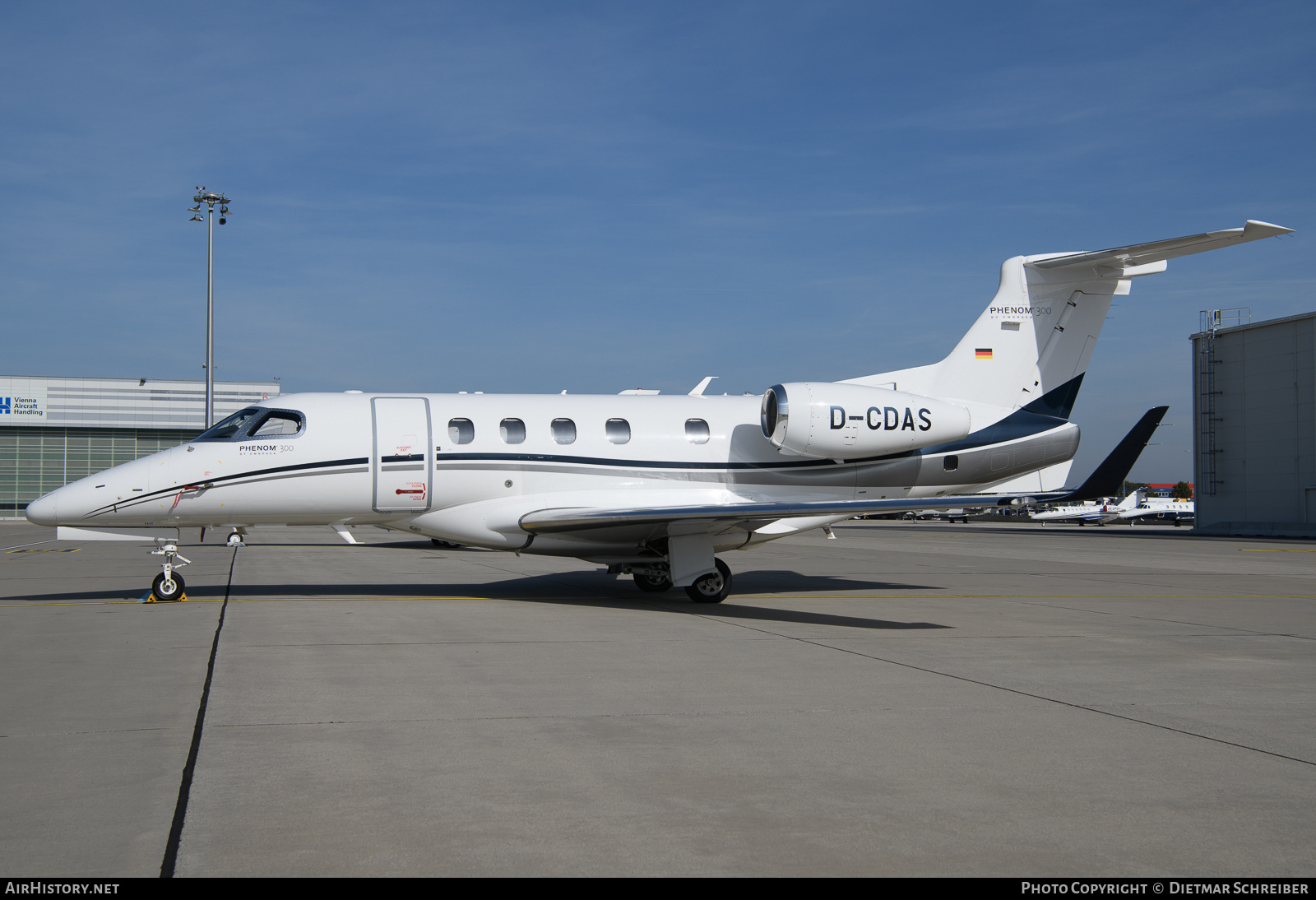 Aircraft Photo of D-CDAS | Embraer EMB-505 Phenom 300 | AirHistory.net #627652