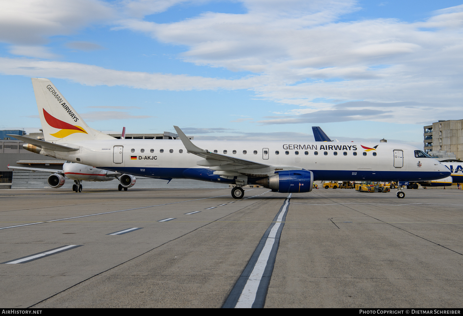 Aircraft Photo of D-AKJC | Embraer 195LR (ERJ-190-200LR) | German Airways | AirHistory.net #627653