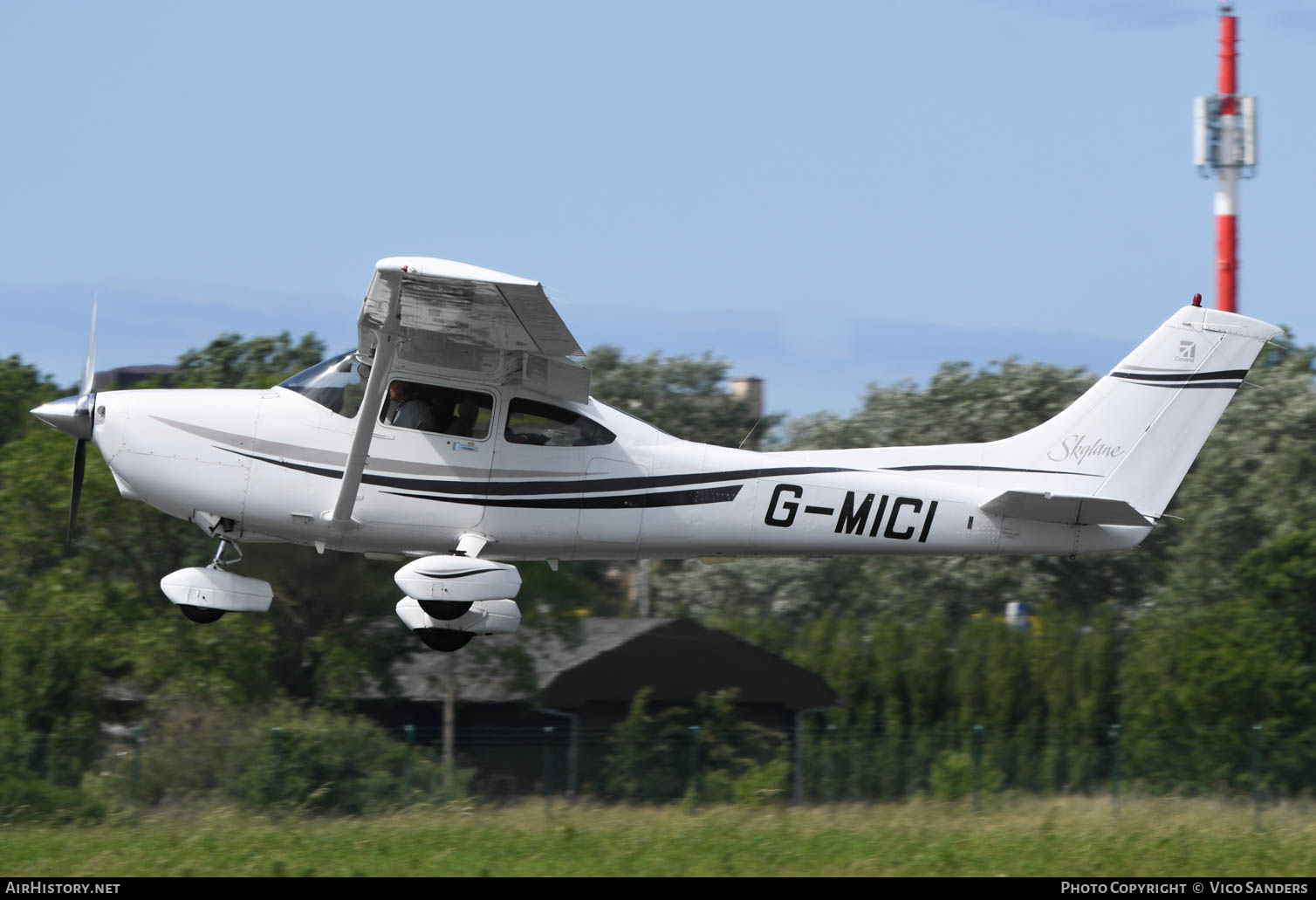Aircraft Photo of G-MICI | Cessna 182S Skylane | AirHistory.net #627666