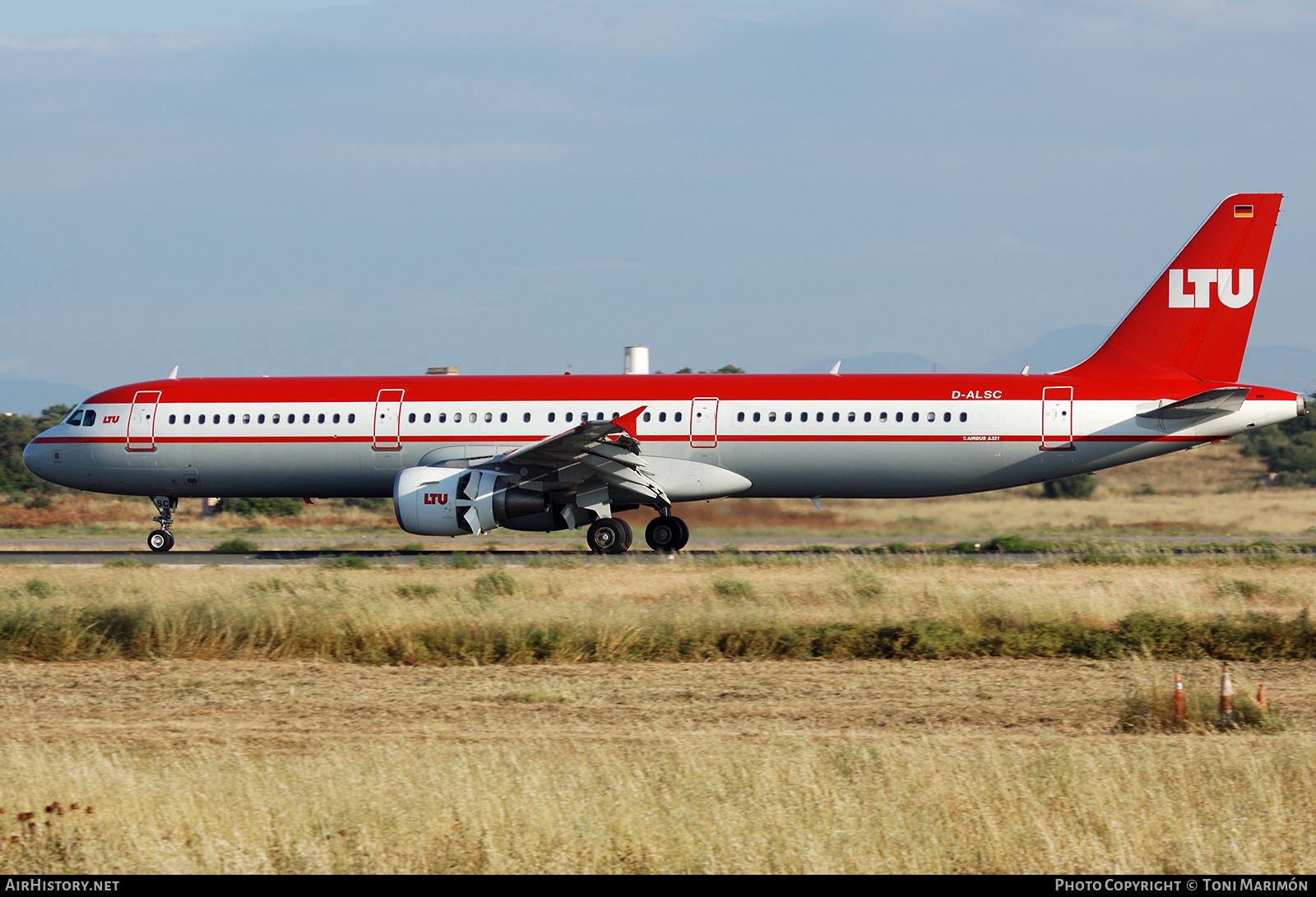 Aircraft Photo of D-ALSC | Airbus A321-211 | LTU - Lufttransport-Unternehmen | AirHistory.net #627707