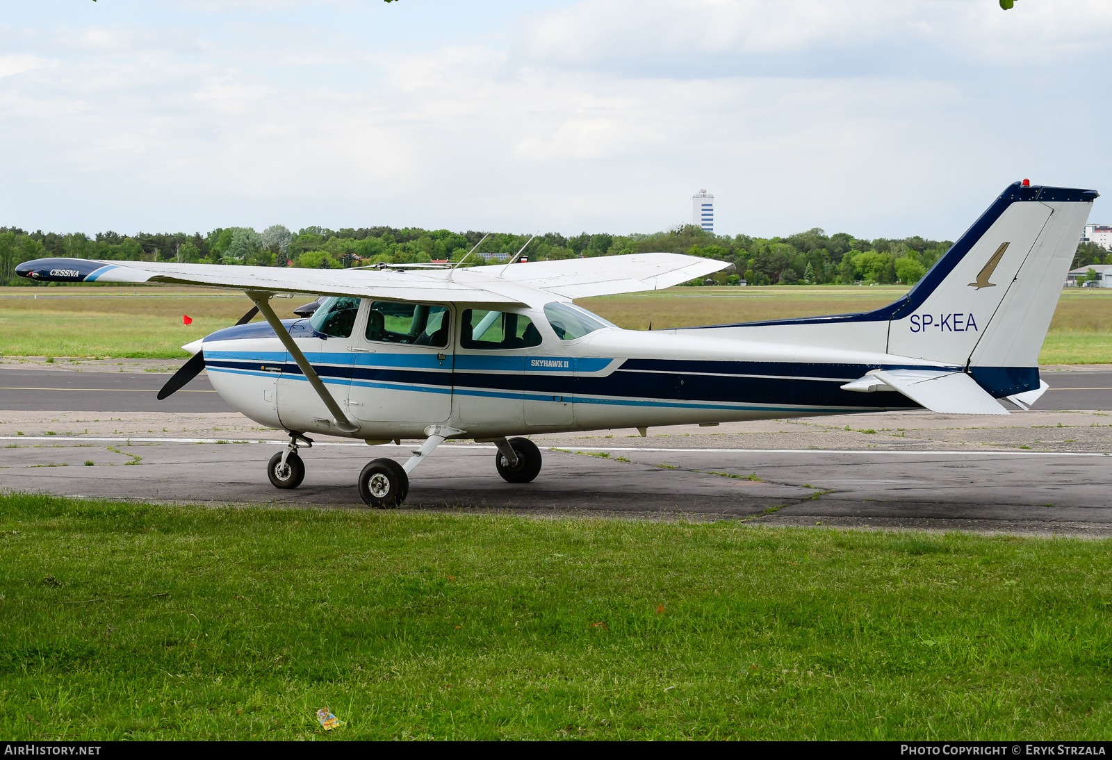Aircraft Photo of SP-KEA | Cessna 172N Skyhawk II | AirHistory.net #627824
