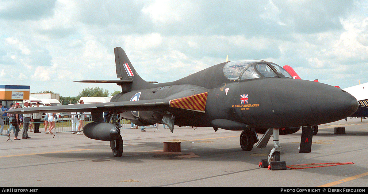 Aircraft Photo of WV318 | Hawker Hunter T7A | UK - Air Force | AirHistory.net #627851