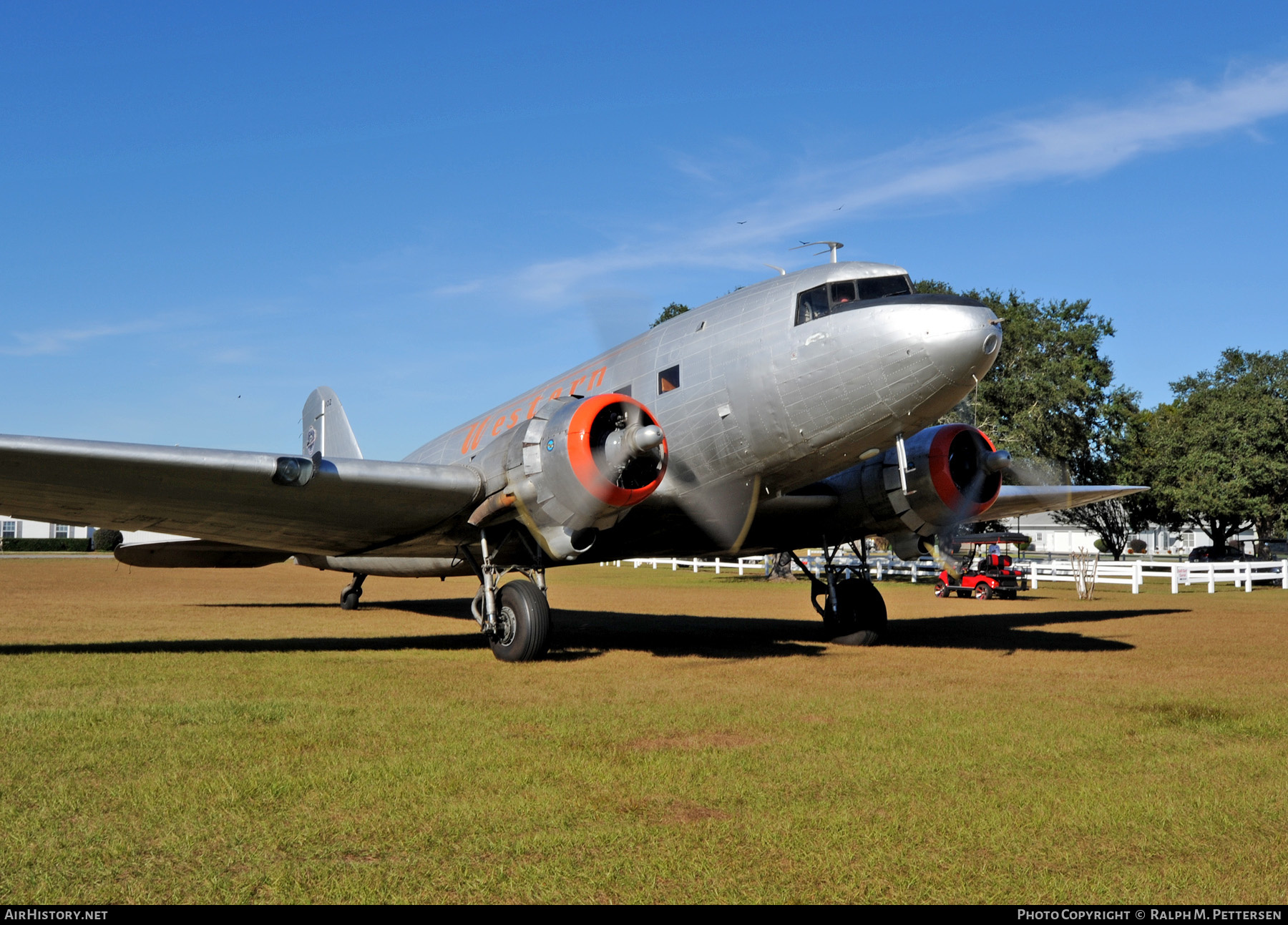 Aircraft Photo of N33644 / NC33644 | Douglas DC-3A-197E | Western Air Lines | AirHistory.net #627898