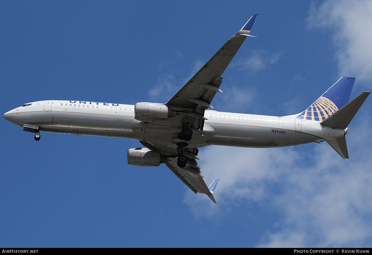 Aircraft Photo of N37409 | Boeing 737-924 | United Airlines | AirHistory.net #627967