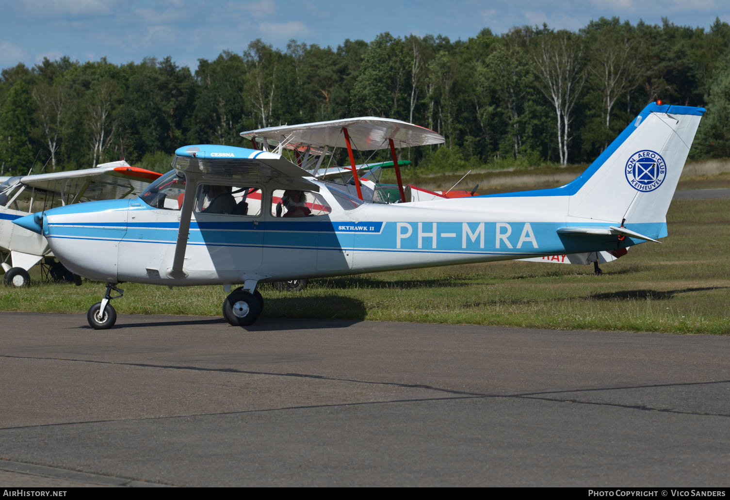 Aircraft Photo of PH-MRA | Cessna 172M Skyhawk II | Koninklijke Aero Club Keiheuvel | AirHistory.net #628172