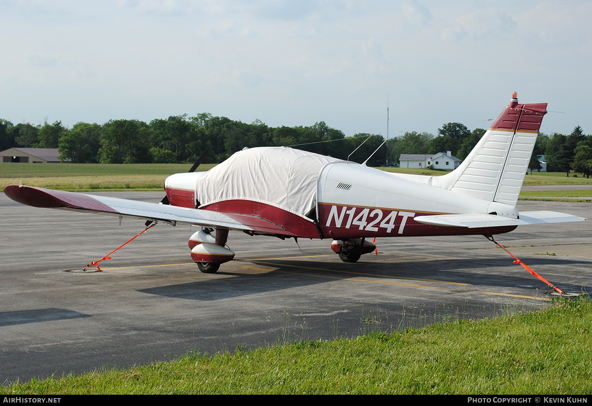 Aircraft Photo of N1424T | Piper PA-28-140 Cherokee | AirHistory.net #628336
