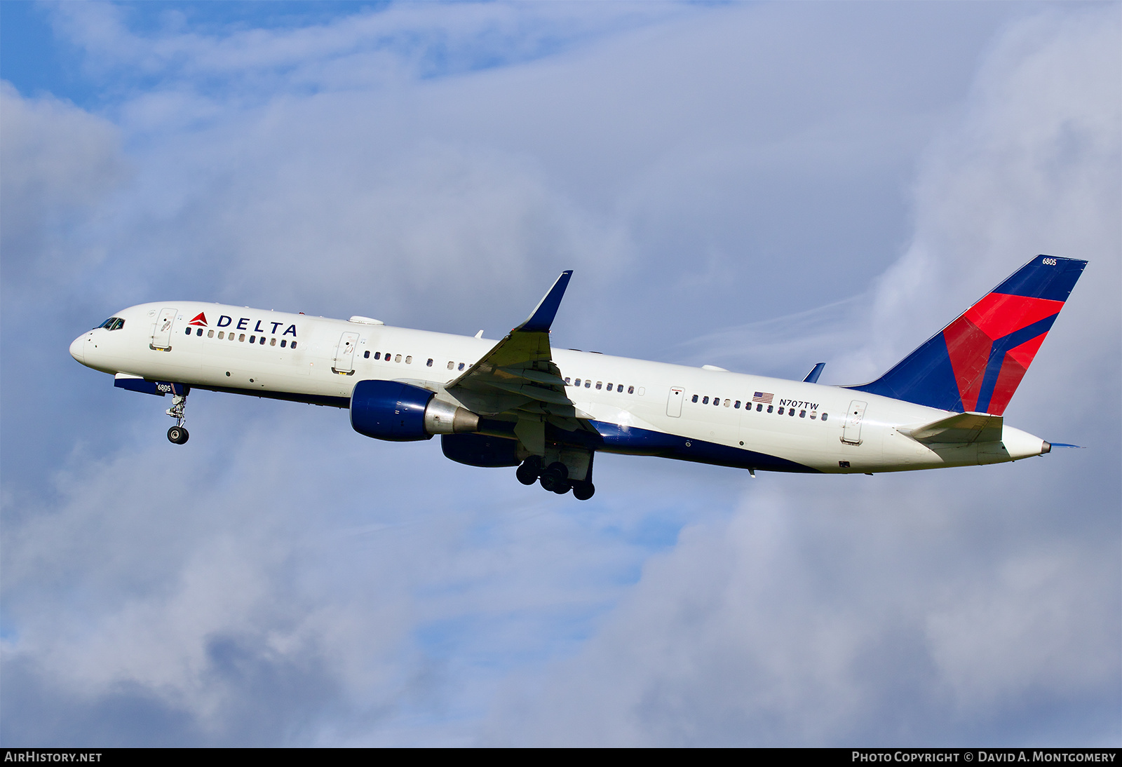Aircraft Photo of N707TW | Boeing 757-2Q8 | Delta Air Lines | AirHistory.net #628364