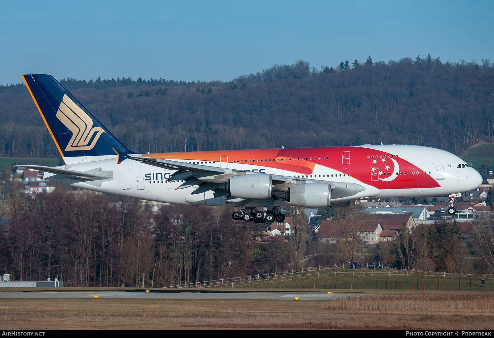 Aircraft Photo of 9V-SKJ | Airbus A380-841 | Singapore Airlines | AirHistory.net #628539