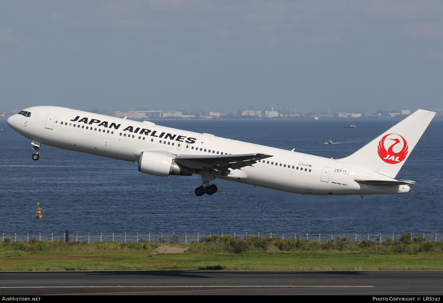 Aircraft Photo of JA613J | Boeing 767-346/ER | Japan Airlines - JAL | AirHistory.net #628576