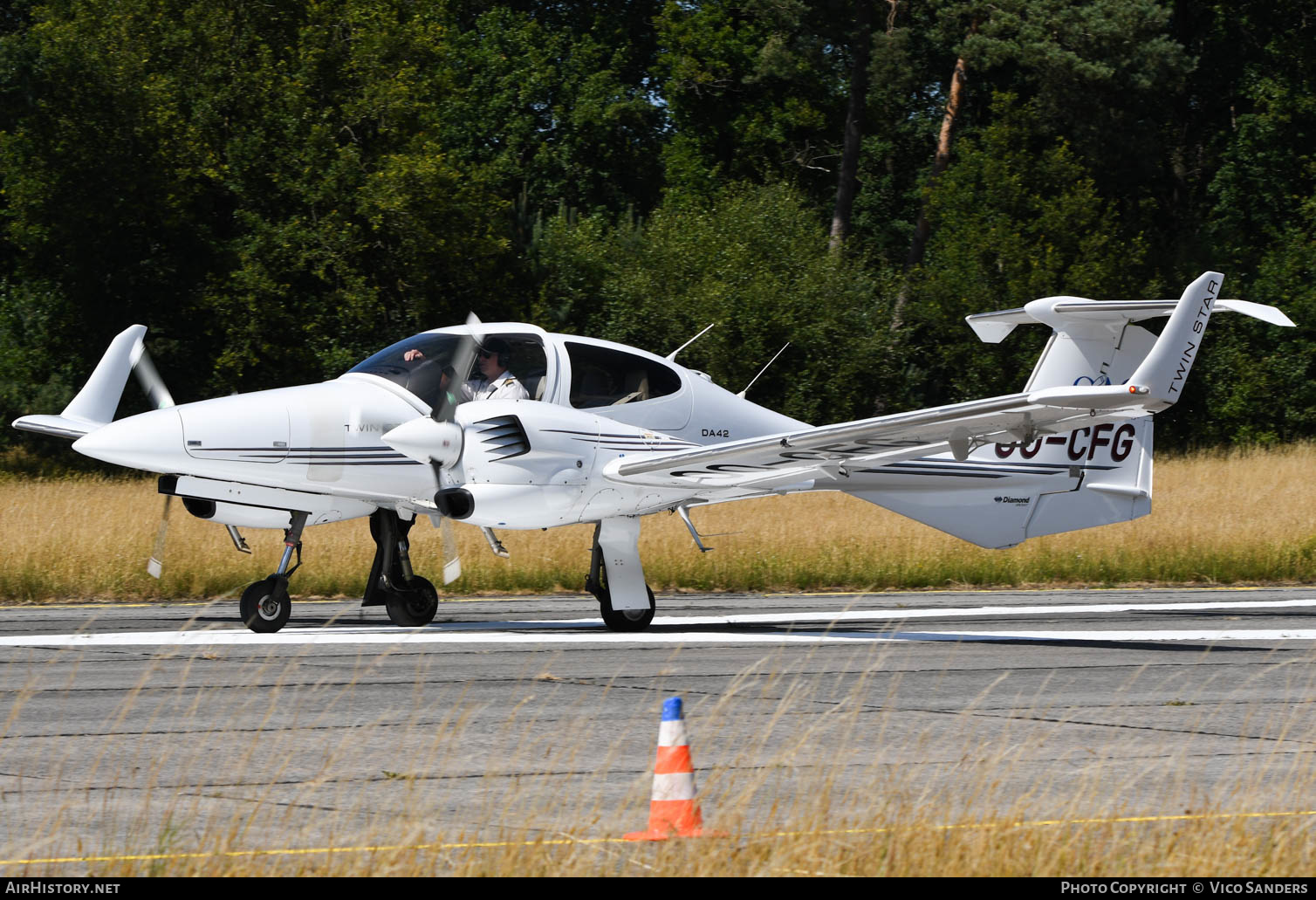 Aircraft Photo of OO-CFG | Diamond DA42 Twin Star | OAC - Ostend Air College | AirHistory.net #628580