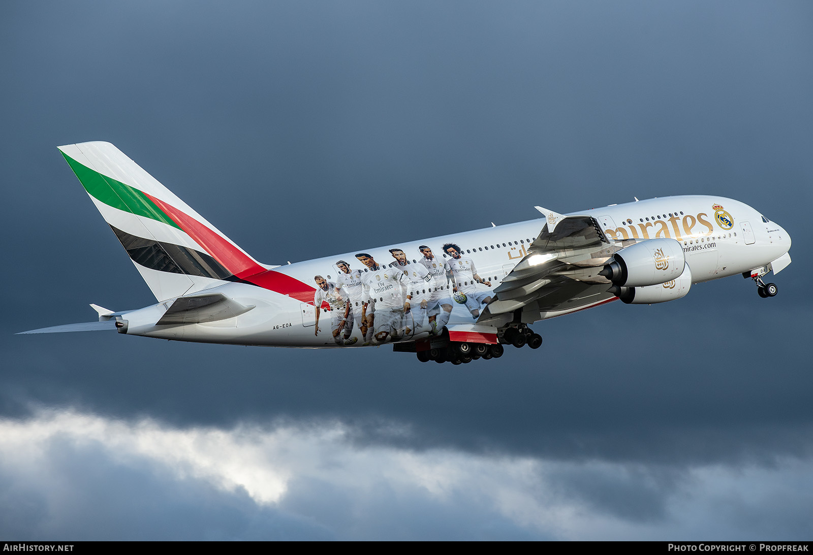 Aircraft Photo of A6-EOA | Airbus A380-861 | Emirates | AirHistory.net #628596