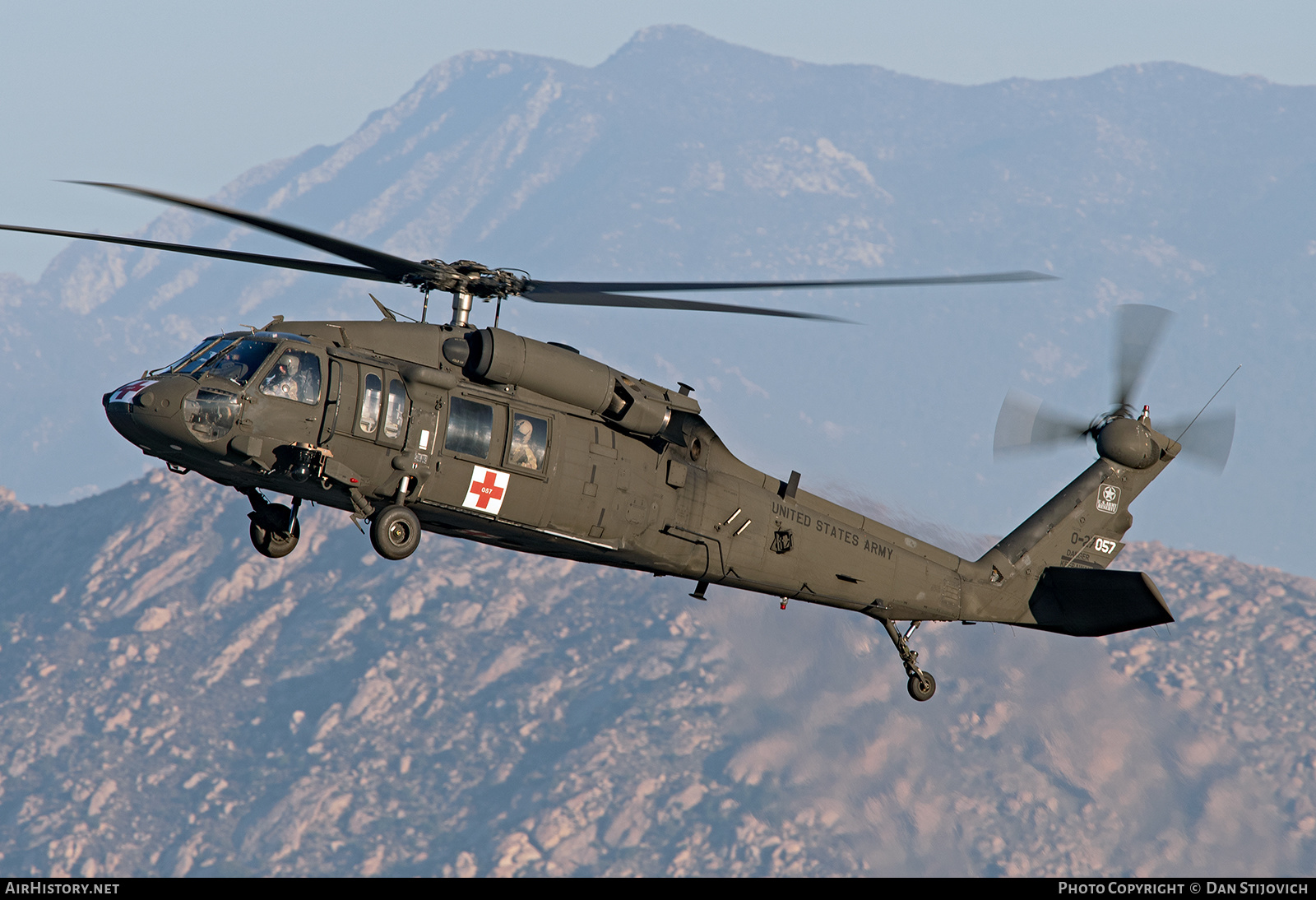 Aircraft Photo of 05-27057 / 0-27057 | Sikorsky UH-60L Black Hawk (S-70A) | USA - Army | AirHistory.net #628667