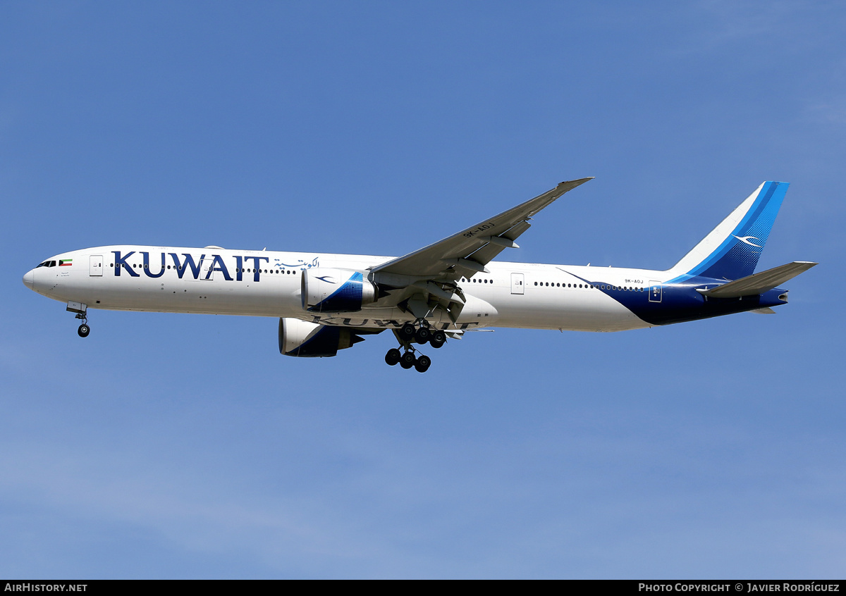 Aircraft Photo of 9K-AOJ | Boeing 777-300/ER | Kuwait Airways | AirHistory.net #628675