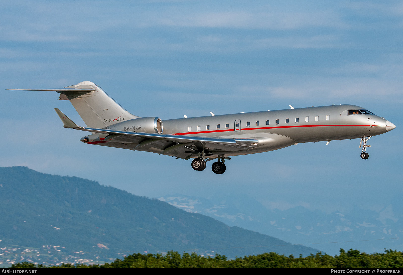 Aircraft Photo of 9H-VJF | Bombardier Global 6000 (BD-700-1A10) | VistaJet | AirHistory.net #628706