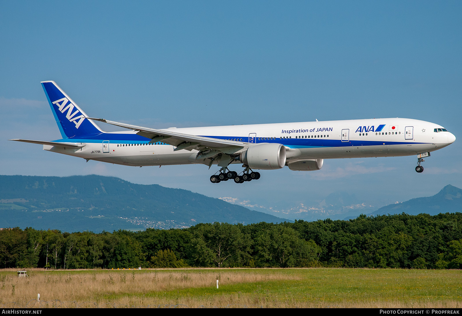 Aircraft Photo of JA779A | Boeing 777-381/ER | All Nippon Airways - ANA | AirHistory.net #628739