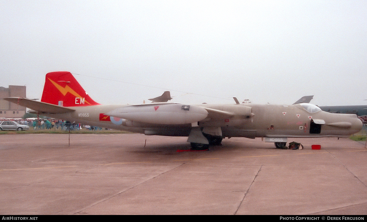 Aircraft Photo of WD955 | English Electric Canberra T17A | UK - Air Force | AirHistory.net #628762