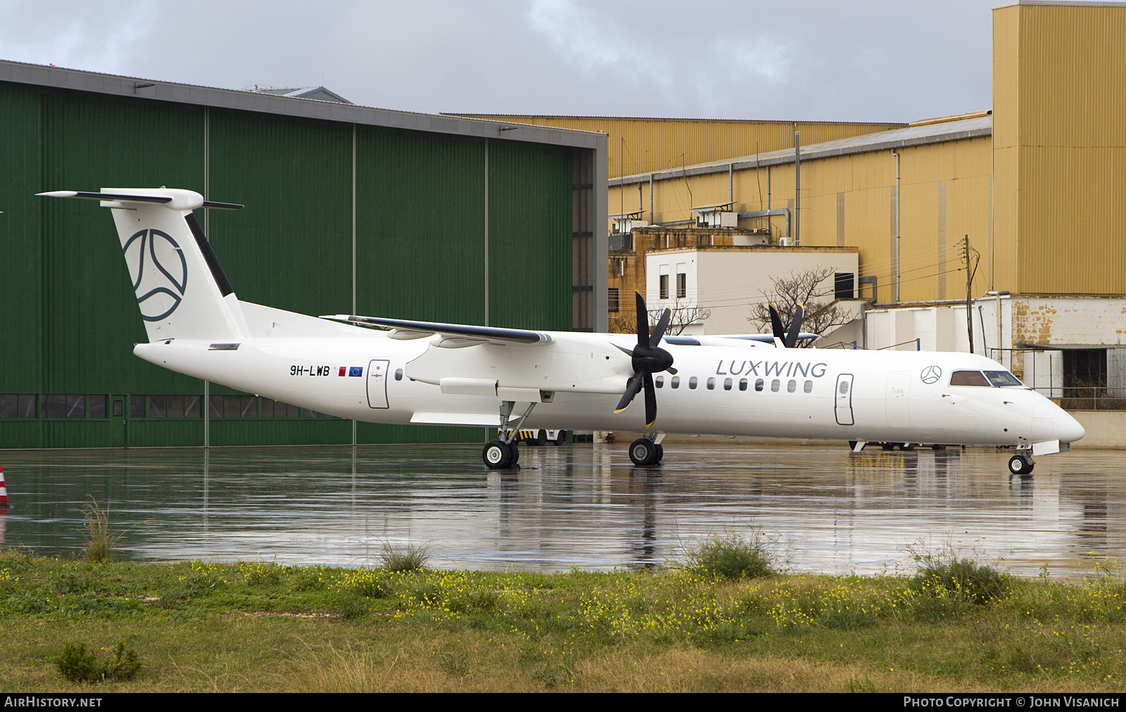 Aircraft Photo of 9H-LWB | Bombardier DHC-8-402 Dash 8 | Luxwing | AirHistory.net #628795