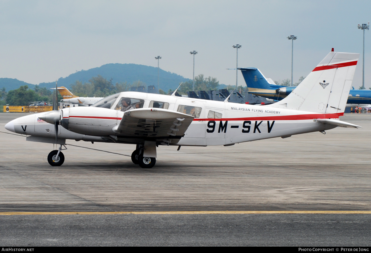 Aircraft Photo of 9M-SKV | Piper PA-34-220T Seneca III | Malaysian Flying Academy - MFA | AirHistory.net #629042