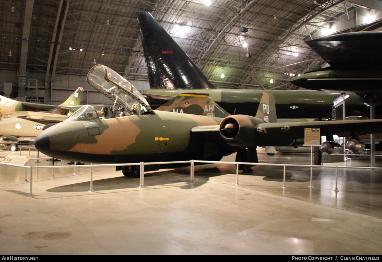 Aircraft Photo of 52-1499 / AF52-499 | Martin EB-57B Canberra | USA - Air Force | AirHistory.net #629082